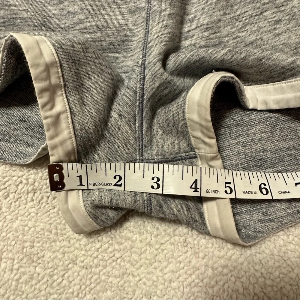 Lululemon Cool & Collected Short 2.5